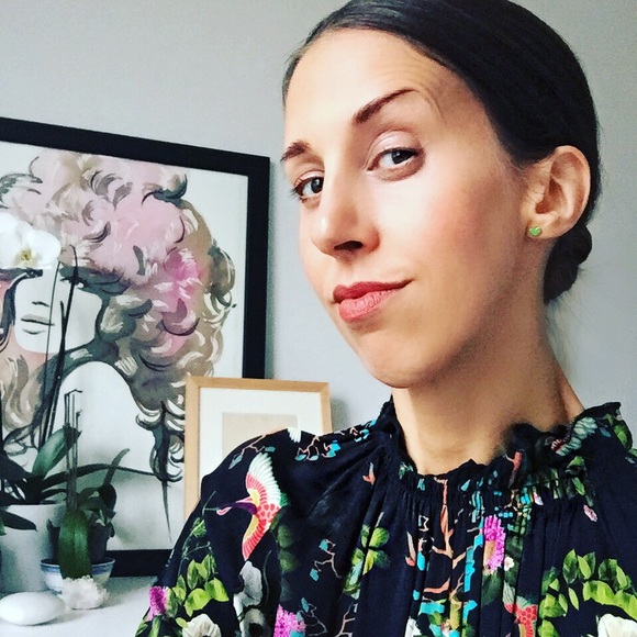 Meet your Posher, Andrea - Picture 3 of 8